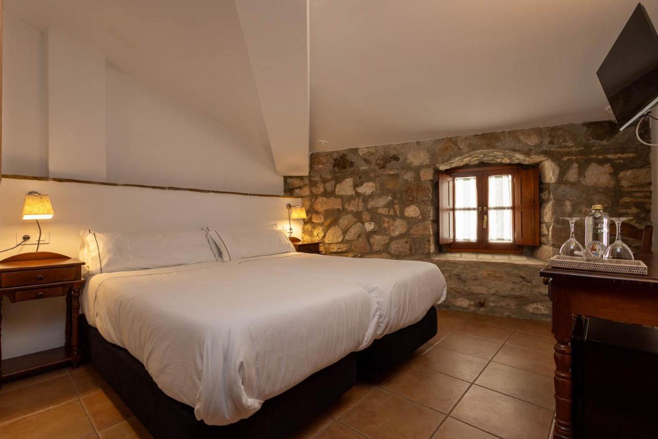 Tugasa Hotel Y Casas Rurales La Posada Villaluenga Del Rosario Exterior foto