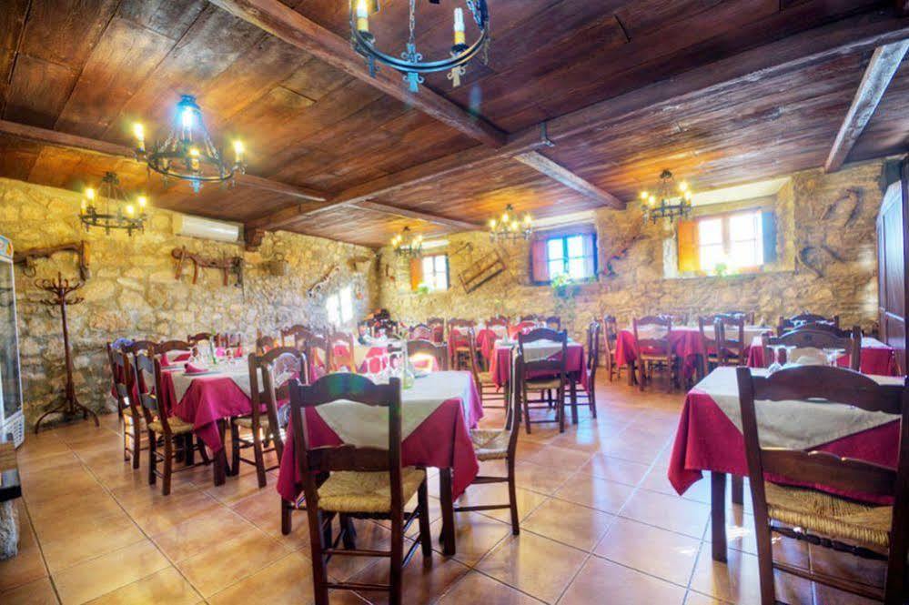 Tugasa Hotel Y Casas Rurales La Posada Villaluenga Del Rosario Exterior foto