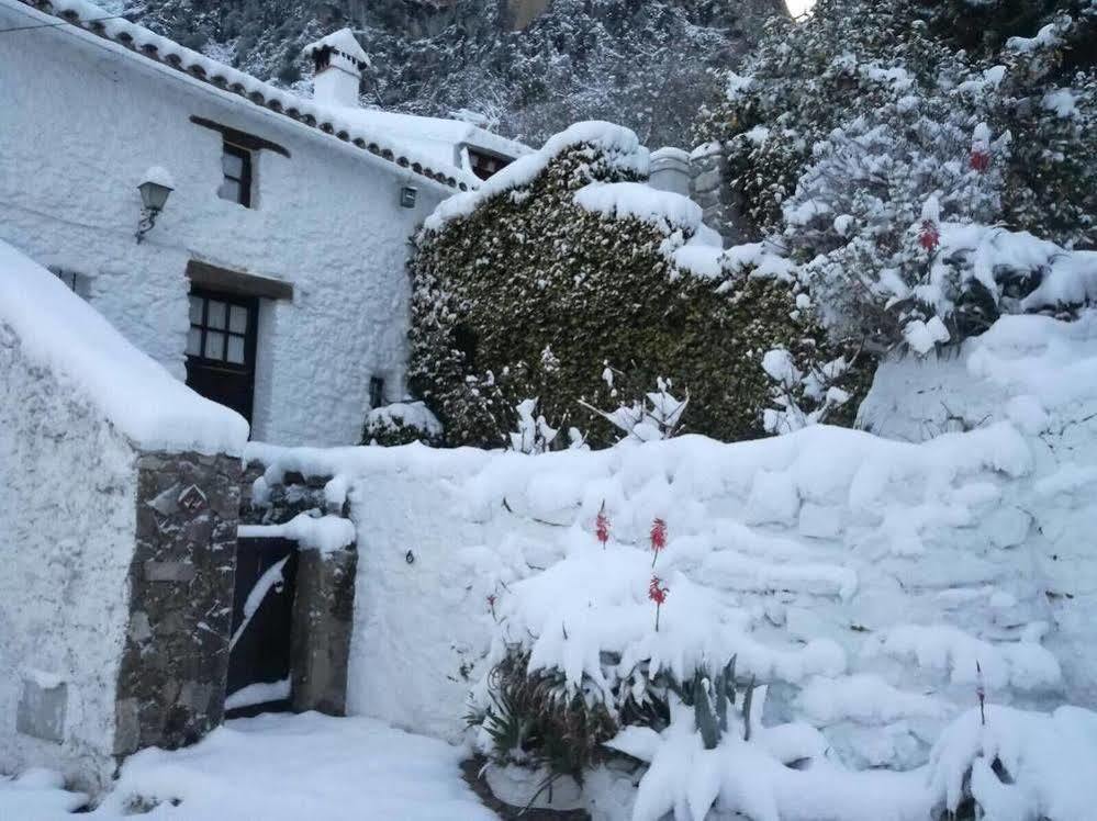 Tugasa Hotel Y Casas Rurales La Posada Villaluenga Del Rosario Exterior foto